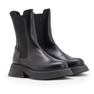 Black Leather Women's Chelsea Ankle Boots  size 37/ us 7